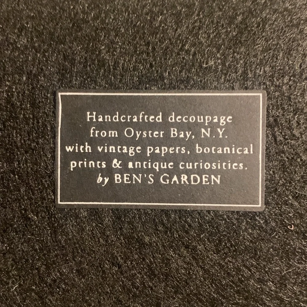 White Rectangular Tray with Black Text - Picture 3 of 4